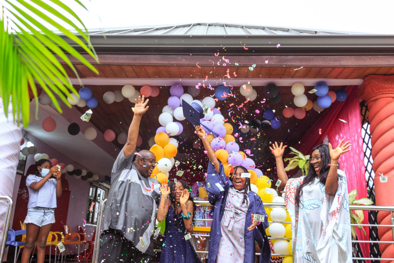 Ecole Ronsard Drive-thru Grad pics